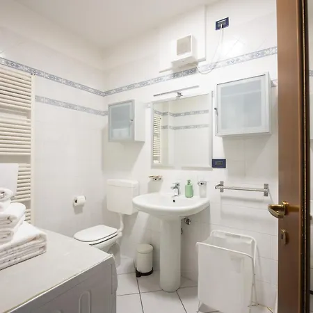 - The - Self Check-in Apartman *