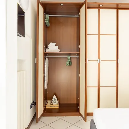 - The - Self Check-in Apartman *