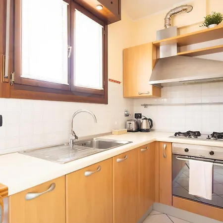 - The - Self Check-in Apartman Bologna