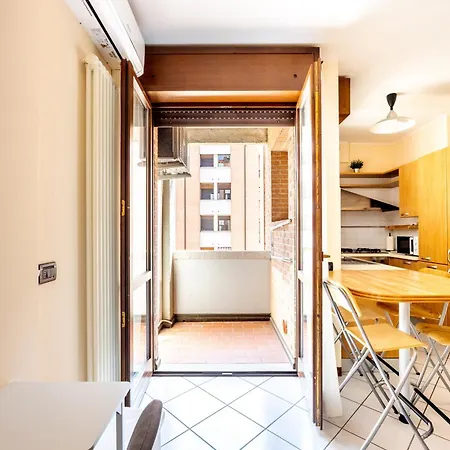 - The - Self Check-in Bolonha