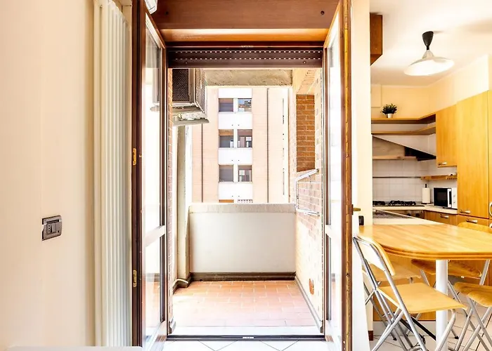 - The - Self Check-in بولونيا