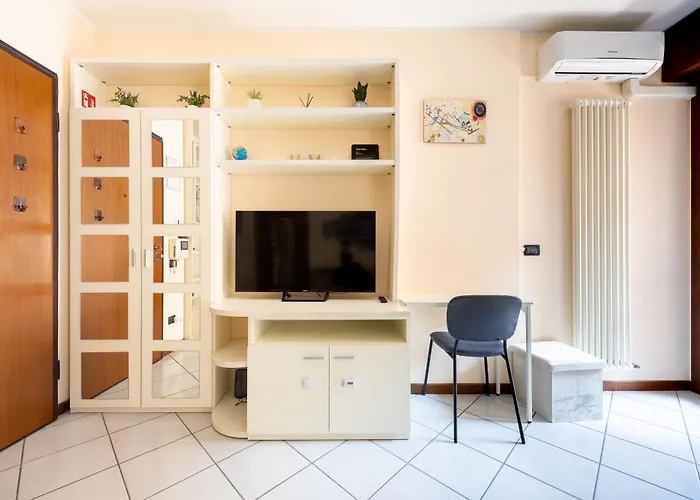 - The - Self Check-in بولونيا