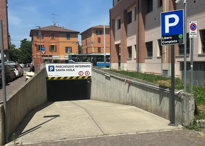 - The - Self Check-in Lägenhet Bologna